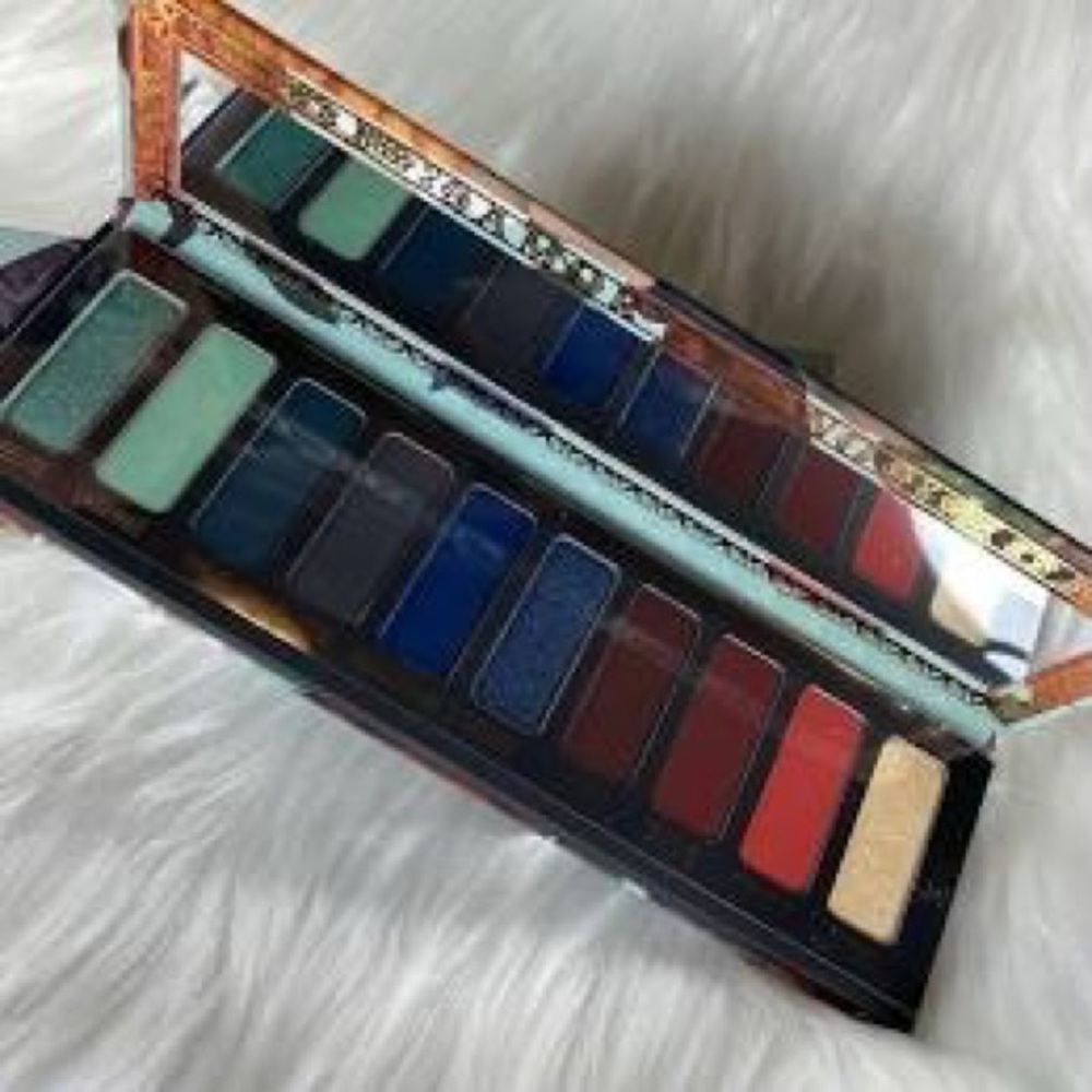 ISO THIS PALETTE ALONE❗️❗️❗️❗️❗️❗️